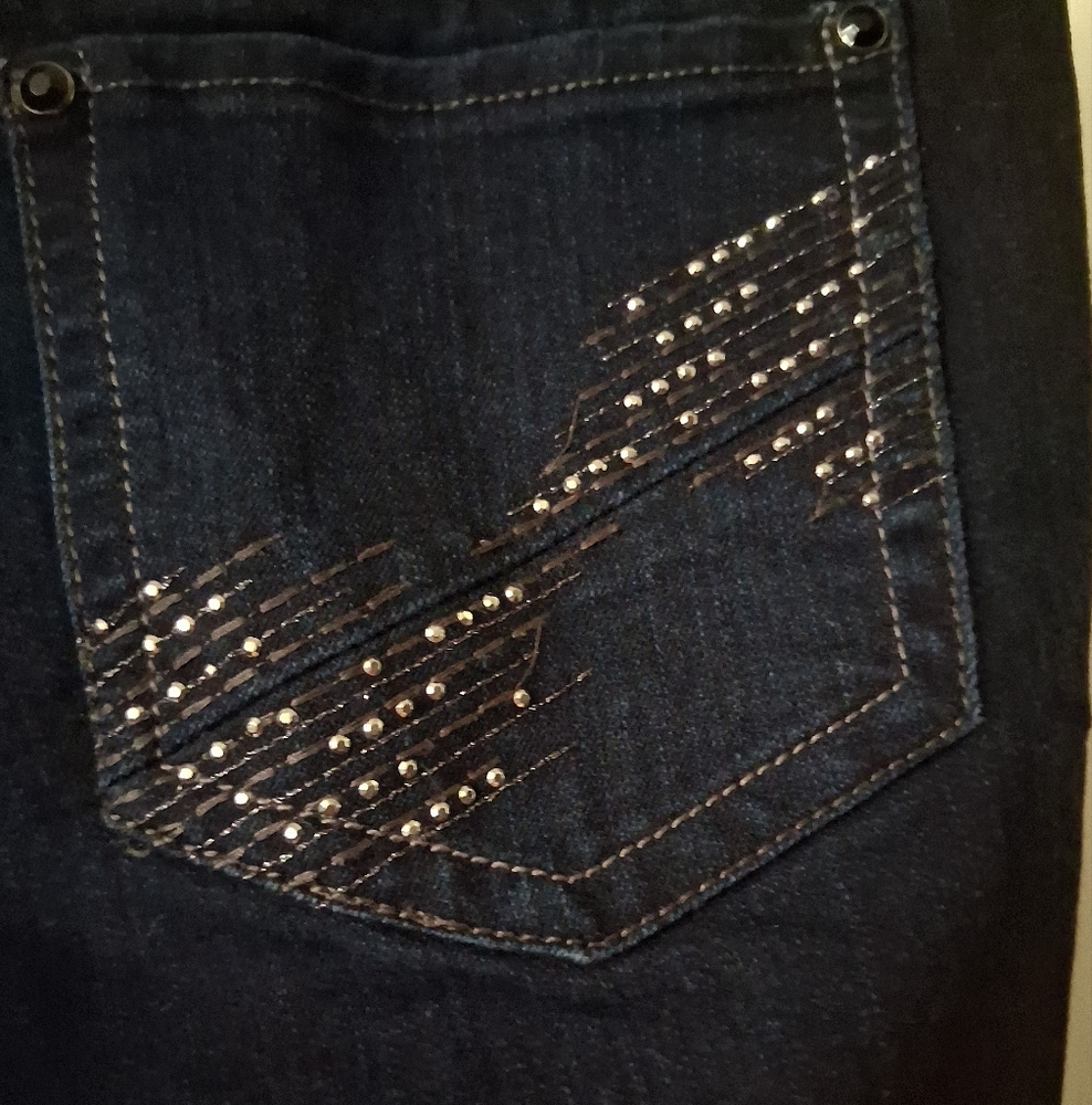 ☃️New Direction Weekend Jeans - Picture 3 of 4